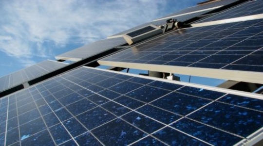 S-a inchis cea mai mare fabrica de panouri solare din Balcani